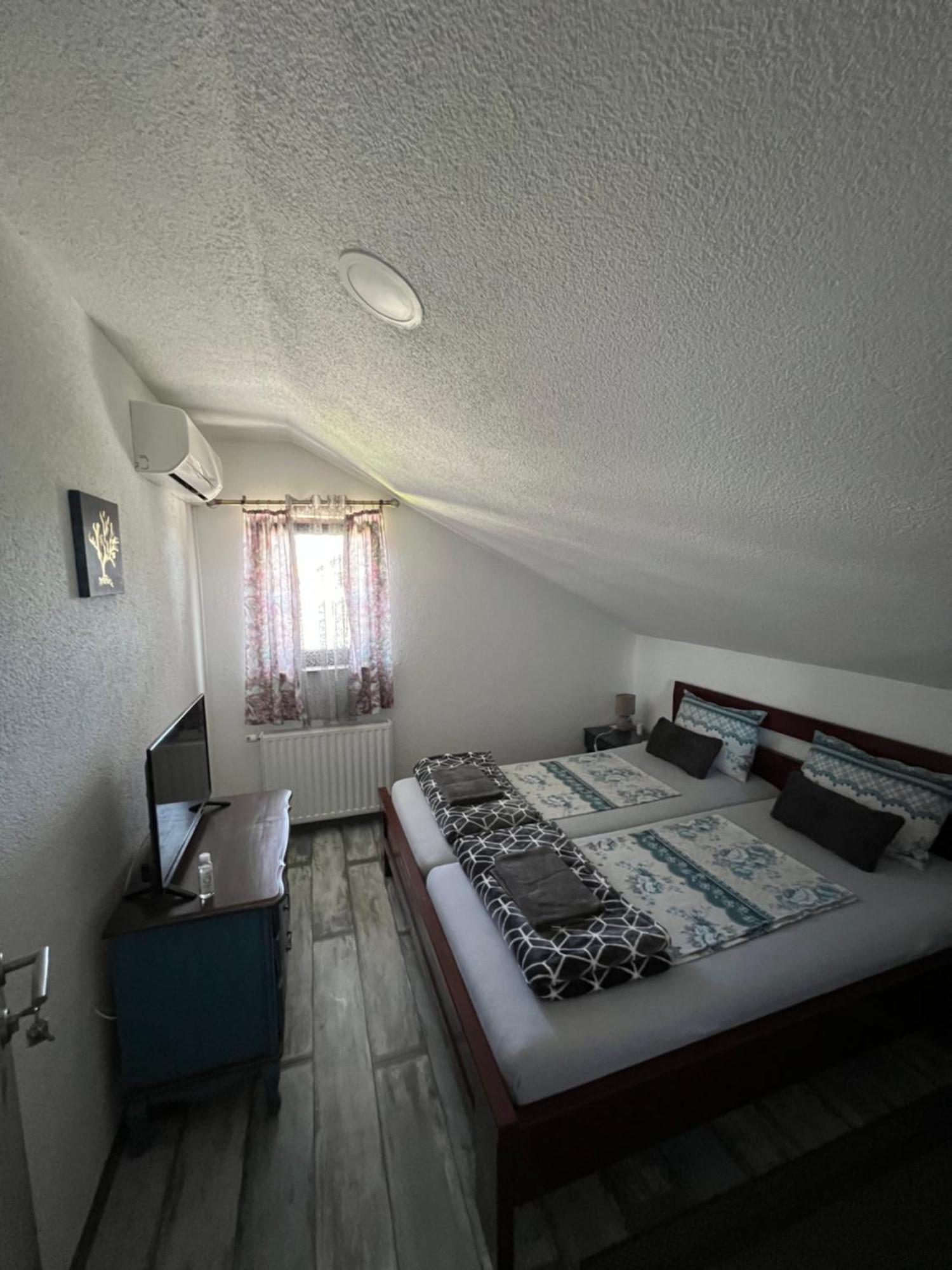 Prenociste-Sobe-Rooms-Aman Bihać Eksteriør billede