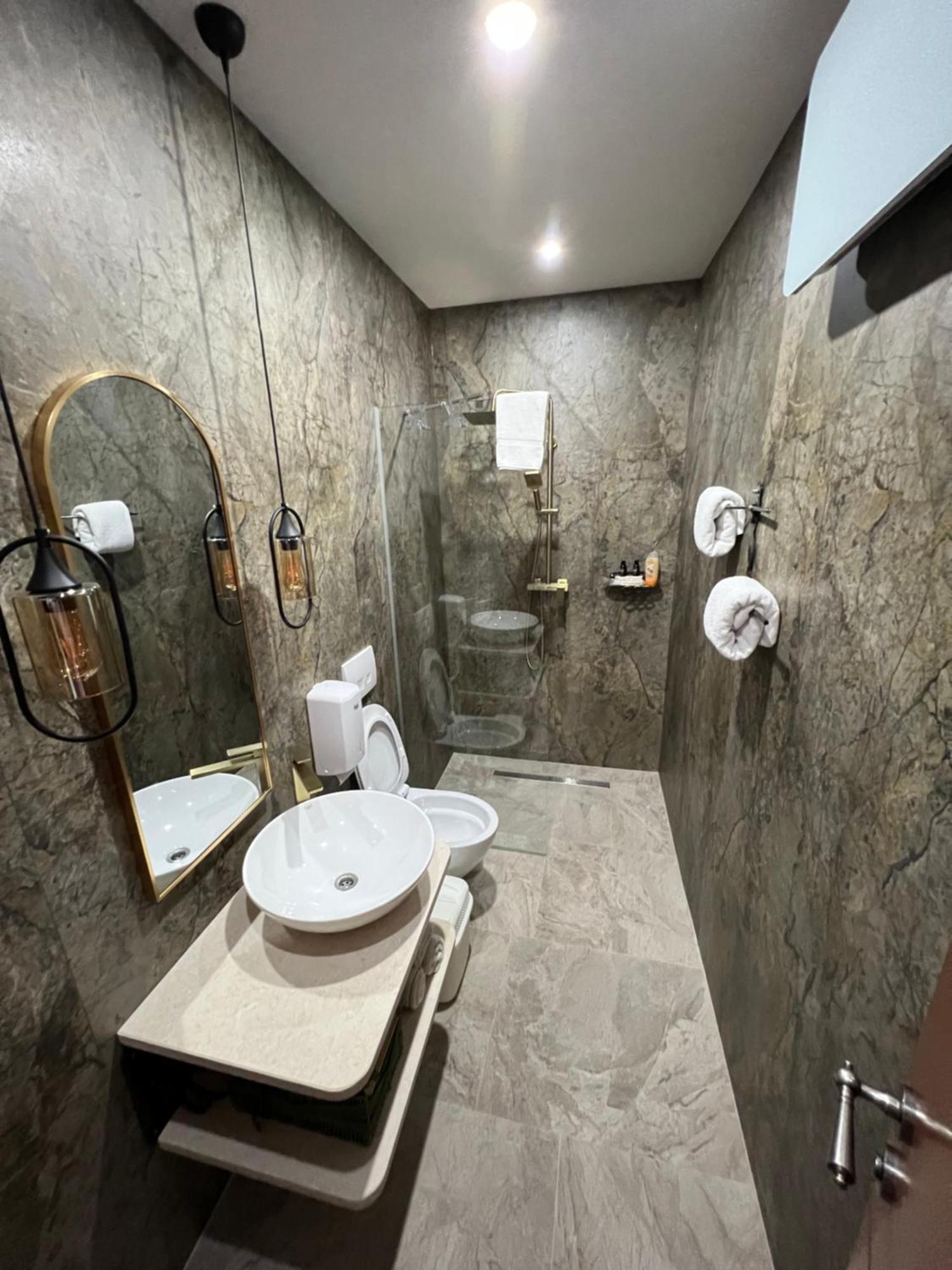 Prenociste-Sobe-Rooms-Aman Bihać Eksteriør billede