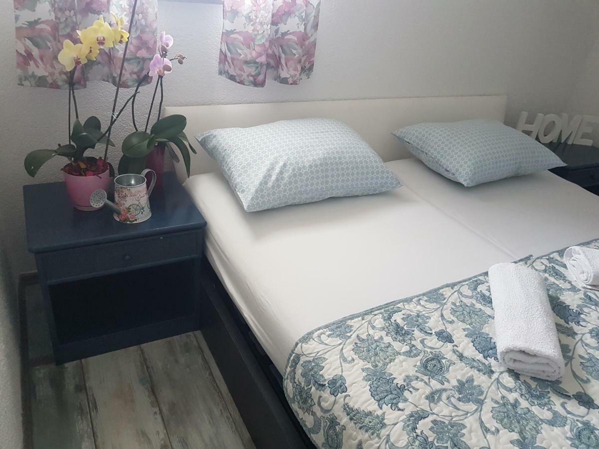 Prenociste-Sobe-Rooms-Aman Bihać Eksteriør billede