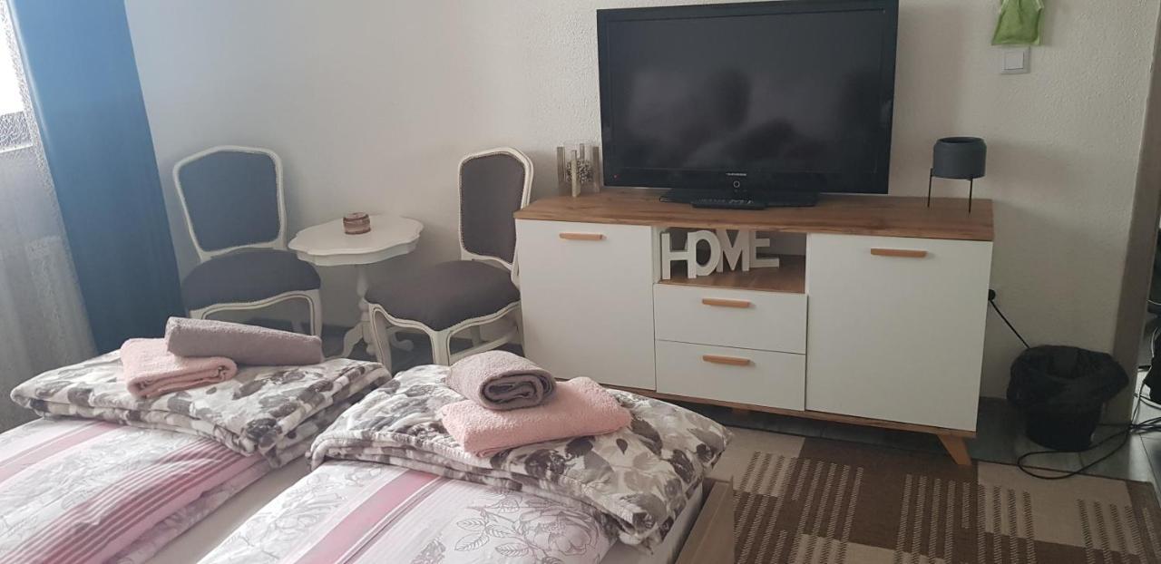 Prenociste-Sobe-Rooms-Aman Bihać Eksteriør billede